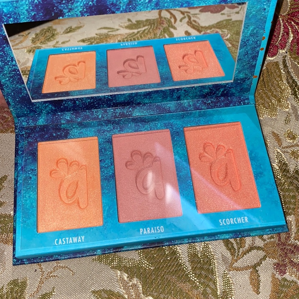 New alamar cosmetics blush trio